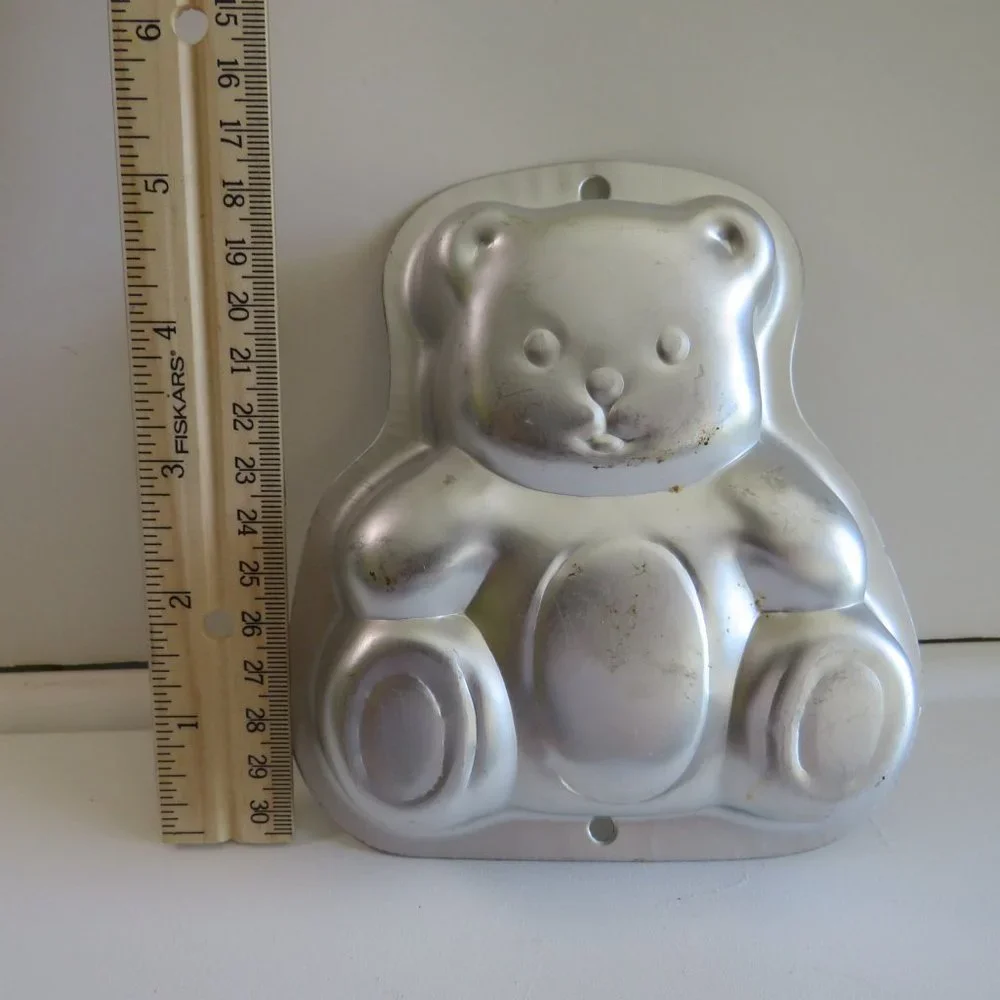 Teddy Bear Baking Cake Pan Metal LIKE NEW Condition 5.5